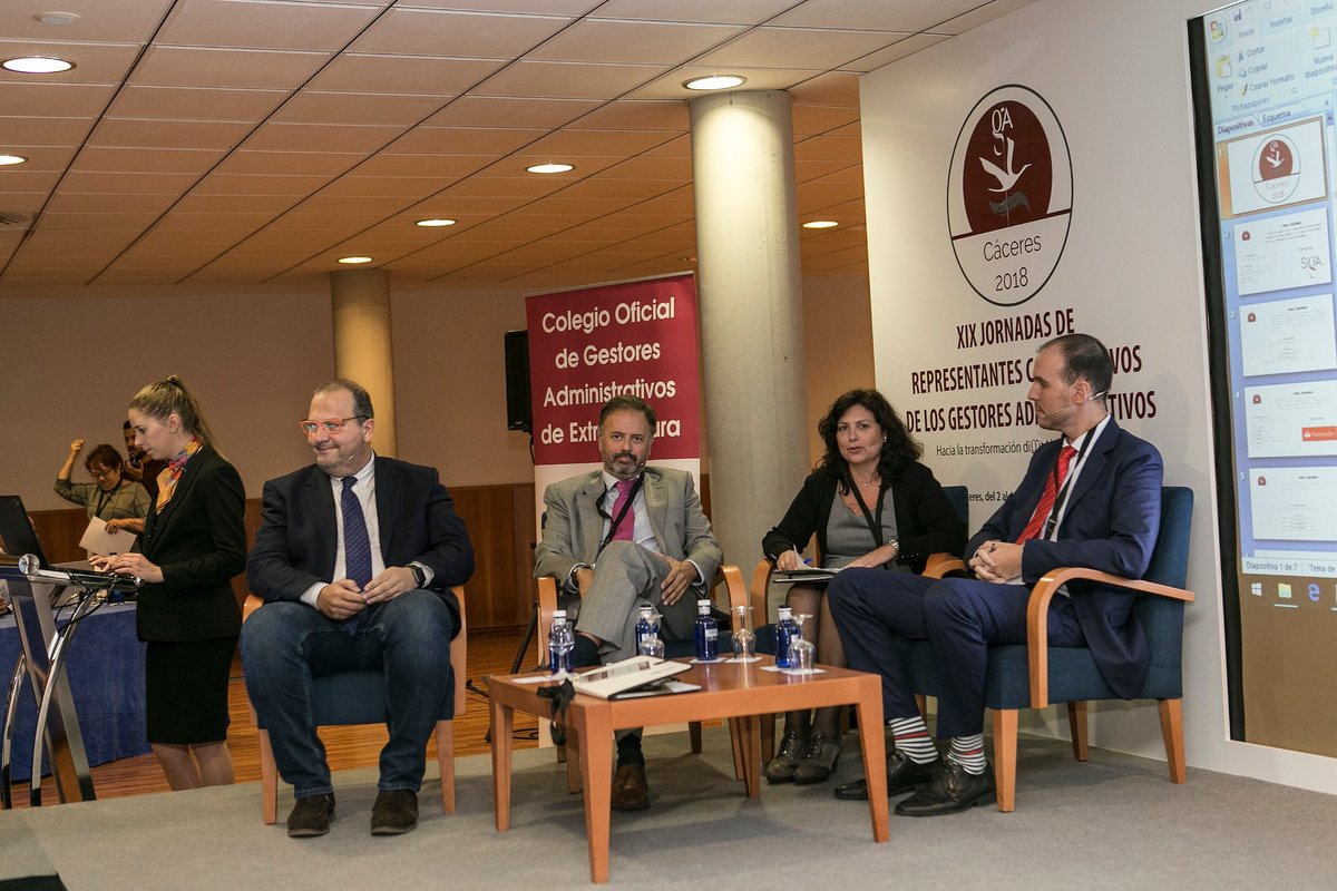 Pedro R. Palos-Sánchez en una mesa redonda de las XIX Jornadas de Colegios de Gestores Administrativos de España